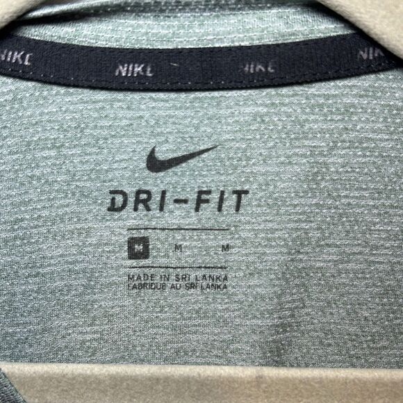 Nike Dri-Fit Men's Size Medium Forest GREEN Short Sleeve Athletic Shirt T-Shirt - Picture 2 of 7